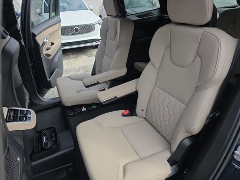 New 2026 Volvo XC90 B6 Plus image 24