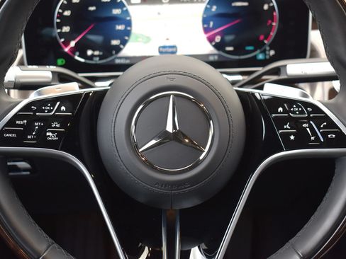 Used 2024 Mercedes-Benz S 500 4MATIC image 58