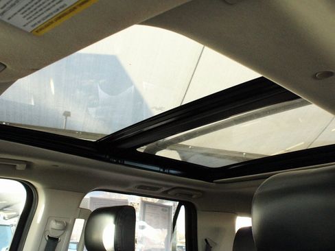 Used 2020 Ford Expedition Max Platinum image 5