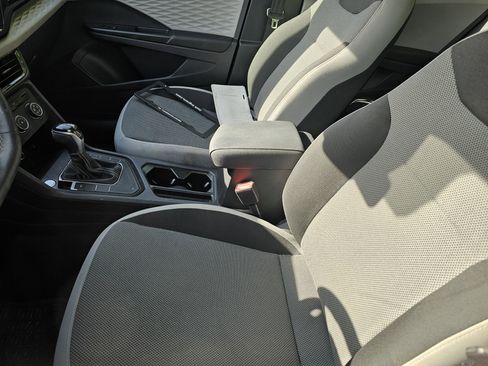 Used 2022 Volkswagen Taos S image 12