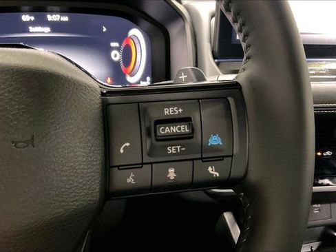 Used 2025 Nissan Rogue SL w/ Tech Package AWD/4WD image 19