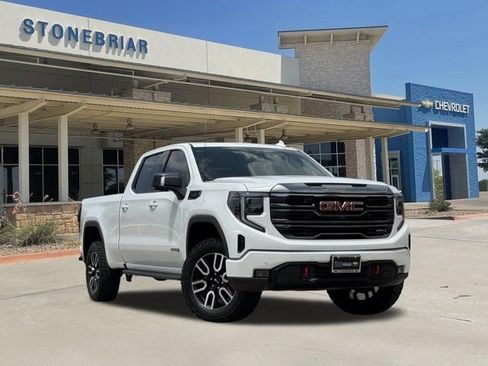 Used 2024 GMC Sierra 1500 AT4 w/ AT4 Premium Package AWD/4WD image 2