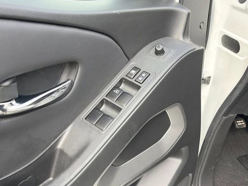 Certified 2024 Nissan Frontier SV w/ SV Convenience Package image 23