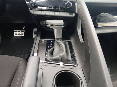 New 2026 Hyundai Elantra Sport FWD image 11