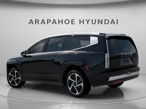 New 2026 Hyundai Ioniq 9 Calligraphy w/ Tow & Go Package AWD/4WD image 3