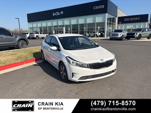 Used 2018 Kia Forte LX w/ LX Popular Package image 2