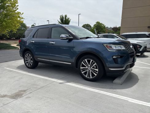 Used 2018 Ford Explorer Platinum AWD/4WD image 1
