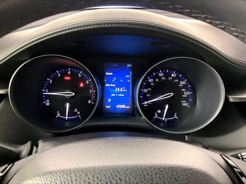 Used 2018 Toyota C-HR XLE FWD image 24