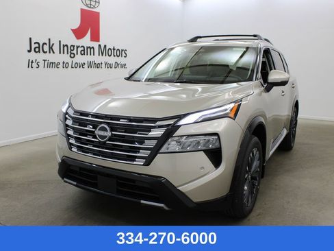New 2026 Nissan Rogue Platinum image 1