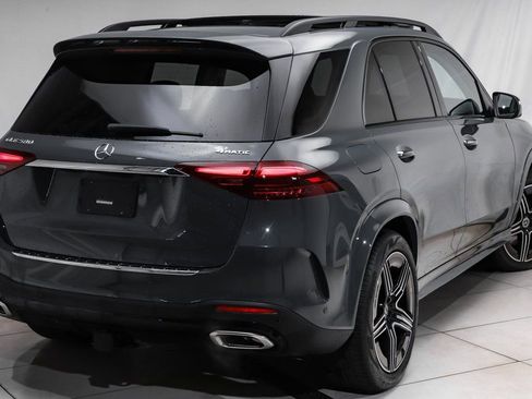 Used 2025 Mercedes-Benz GLE 580 4MATIC image 3