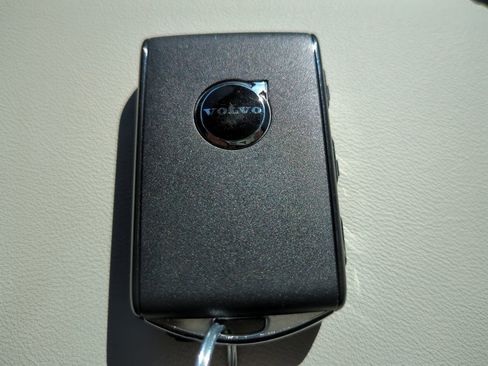 New 2026 Volvo XC90 B6 Ultra w/ Protection Package image 13