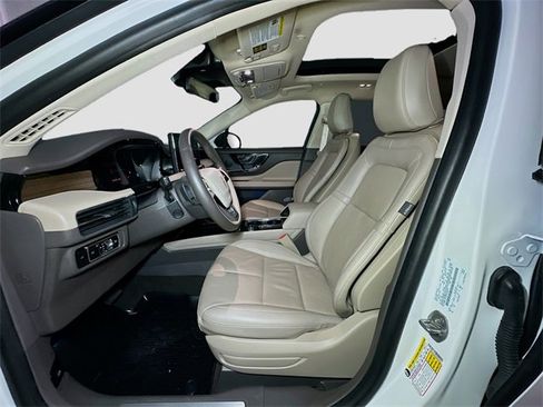 Used 2024 Lincoln Corsair Reserve w/ Equipment Group 201A image 20