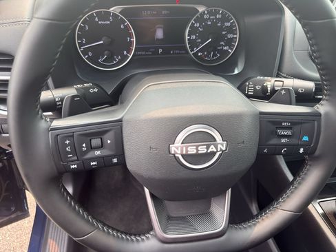 Certified 2026 Nissan Rogue SV AWD/4WD image 16