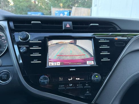 Used 2020 Toyota Camry SE w/ Convenience Package image 25