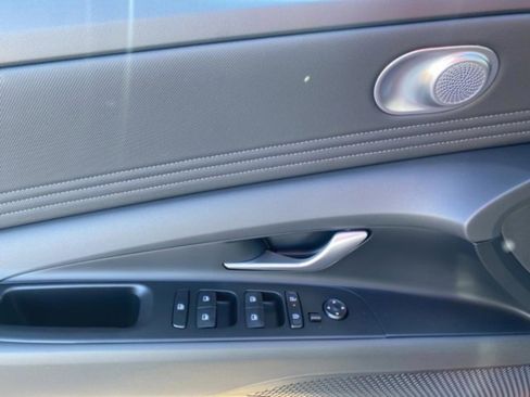 New 2026 Hyundai Elantra Limited image 12