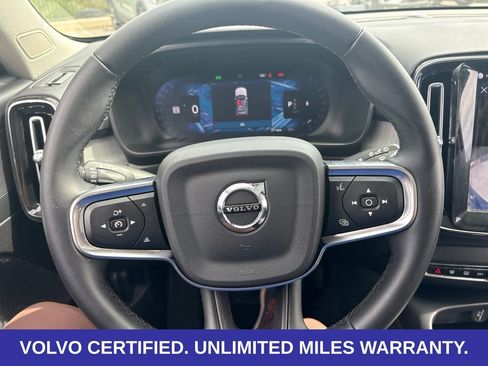 Used 2025 Volvo XC40 B5 Plus AWD/4WD image 24
