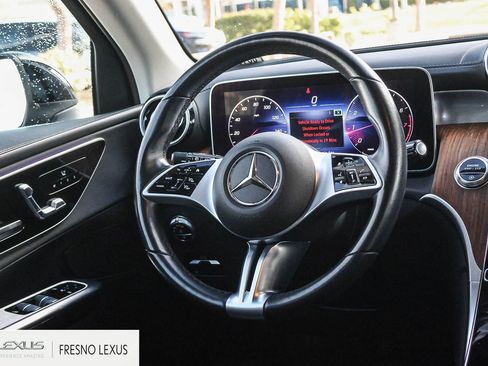 Used 2023 Mercedes-Benz GLC 300 image 18