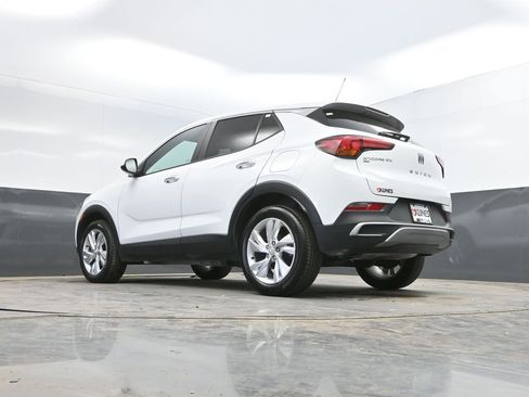 Used 2025 Buick Encore GX Preferred AWD/4WD image 33