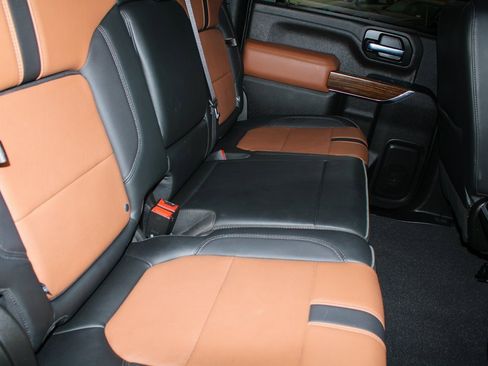 Used 2023 Chevrolet Silverado 3500 High Country image 10