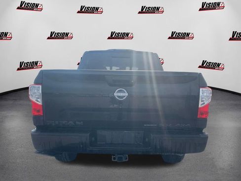 Used 2024 Nissan Titan SV w/ SV Convenience Package image 6