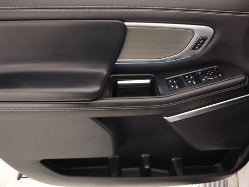 Used 2025 Ford Expedition Max Platinum image 18