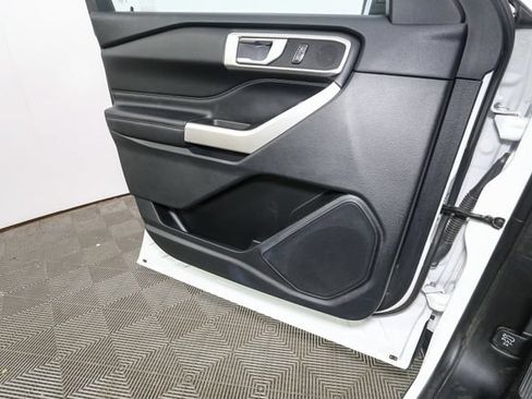 Used 2023 Ford Explorer XLT w/ Equipment Group 202A AWD/4WD image 40