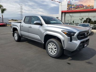 New 2025 Toyota Tacoma SR5