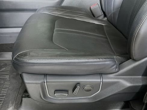 Used 2022 Ford Expedition Max Platinum AWD/4WD image 30