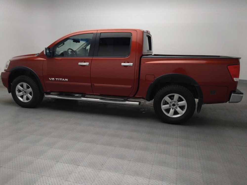 Used 2015 Nissan Titan SV RWD image 3