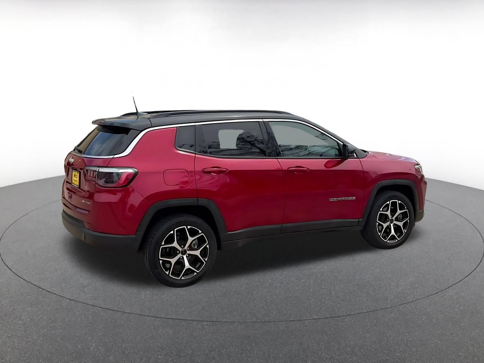 Used 2025 Jeep Compass Limited AWD/4WD image 14