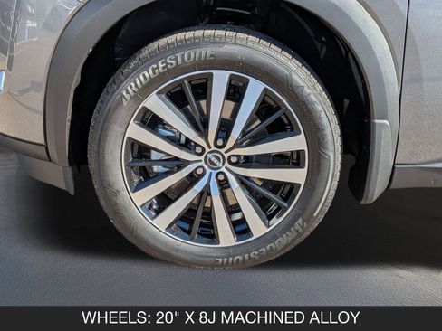 New 2025 Nissan Pathfinder Platinum image 11