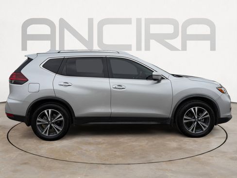 Used 2020 Nissan Rogue SV w/ Premium Package image 13