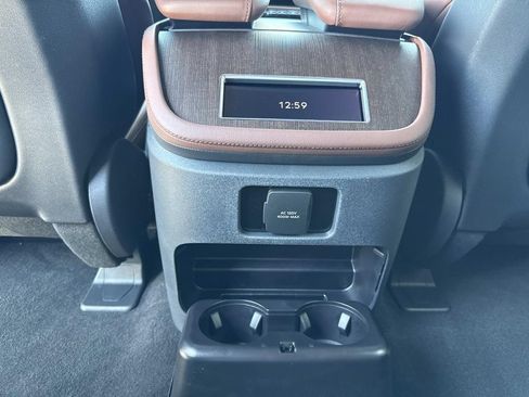 New 2026 Lincoln Navigator Reserve AWD/4WD image 17