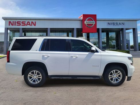 Used 2015 Chevrolet Tahoe LT RWD image 3