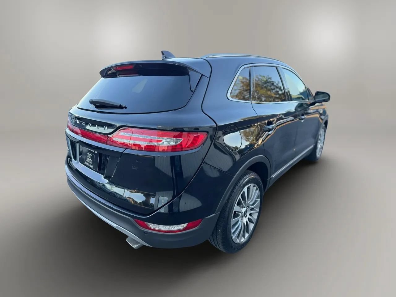 Used 2017 Lincoln MKC Reserve FWD image 9