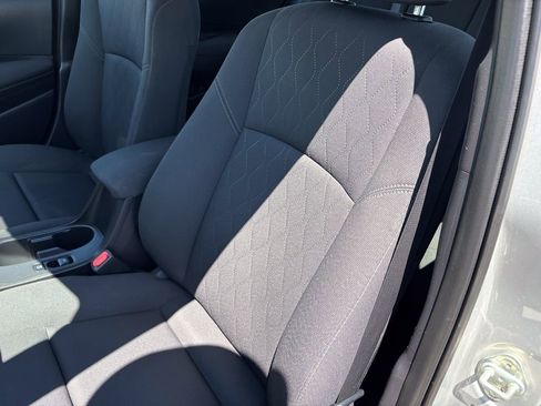 Used 2025 Toyota Corolla LE FWD image 16