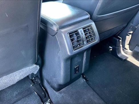 Used 2020 Mitsubishi Outlander SE AWD/4WD image 10