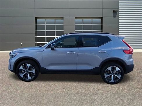 New 2026 Volvo XC40 B5 Plus w/ Protection Package Premier image 4