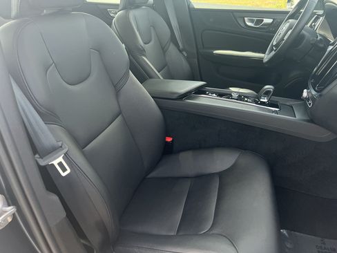 Used 2024 Volvo S60 B5 Core FWD image 29
