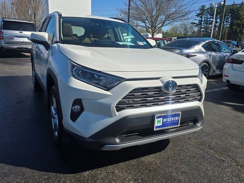 Used 2020 Toyota RAV4 Limited w/ Limited Grade Weather Package AWD/4WD image 9