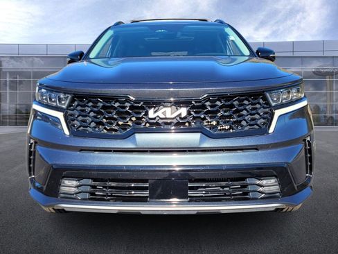 Used 2023 Kia Sorento SX image 2