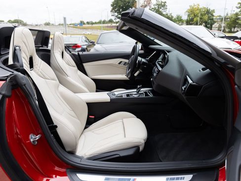 Used 2022 BMW Z4 sDrive30i w/ M Sport Package image 24