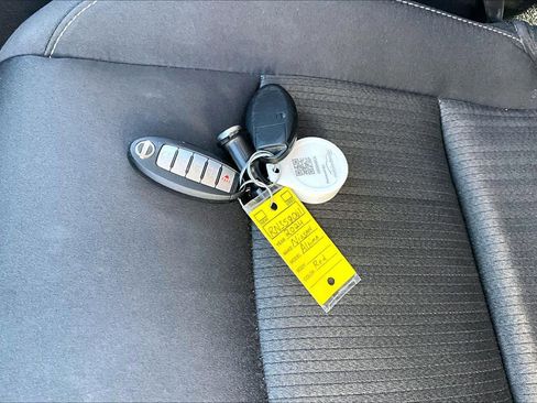 Used 2024 Nissan Altima 2.5 SV image 14