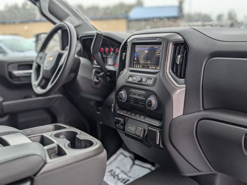 Used 2023 Chevrolet Silverado 1500 Custom image 41