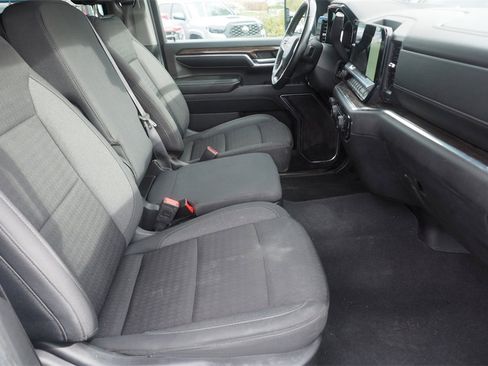 Used 2024 Chevrolet Silverado 2500 LT image 28