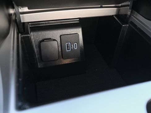 Certified 2023 Ford Explorer XLT w/ Equipment Group 202A image 37