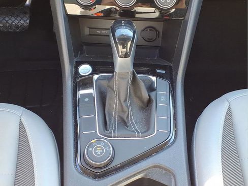 Used 2023 Volkswagen Taos SE image 23