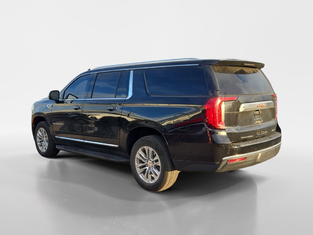 Used 2024 GMC Yukon XL SLT w/ SLT Premium Package AWD/4WD image 3