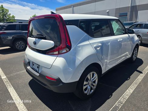 Used 2021 Kia Soul LX FWD image 5