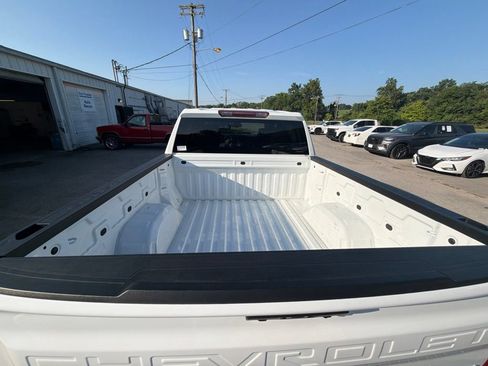 Used 2023 Chevrolet Silverado 1500 Custom AWD/4WD image 7